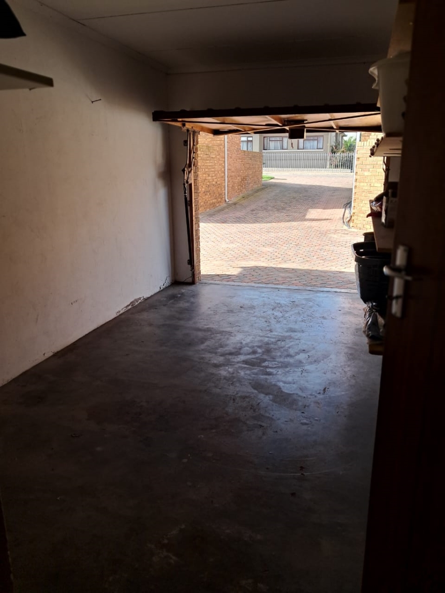 2 Bedroom Property for Sale in Bayview Western Cape